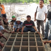 The construction of mud-crab cages