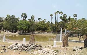 Water pond with water tank