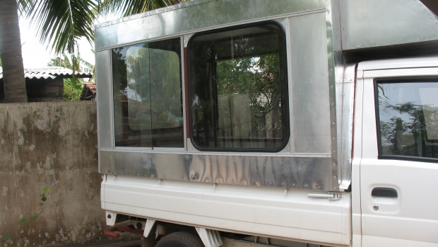 Refrigerated truck used for selling Aloe vera beverage