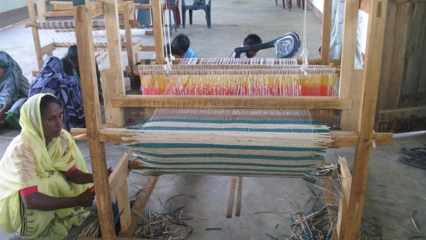 Reed-based handicrafts production by fisher ladies