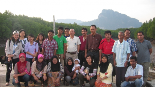 Community in Koh Khiam village 