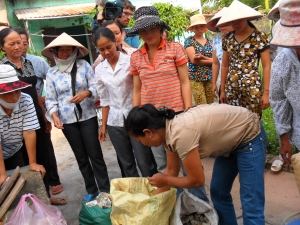 Training on how to treat the raw materials for souvenir production