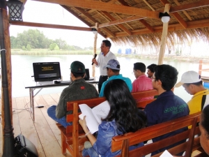 3rd ICM Course participants listen to lecture while on a field study site